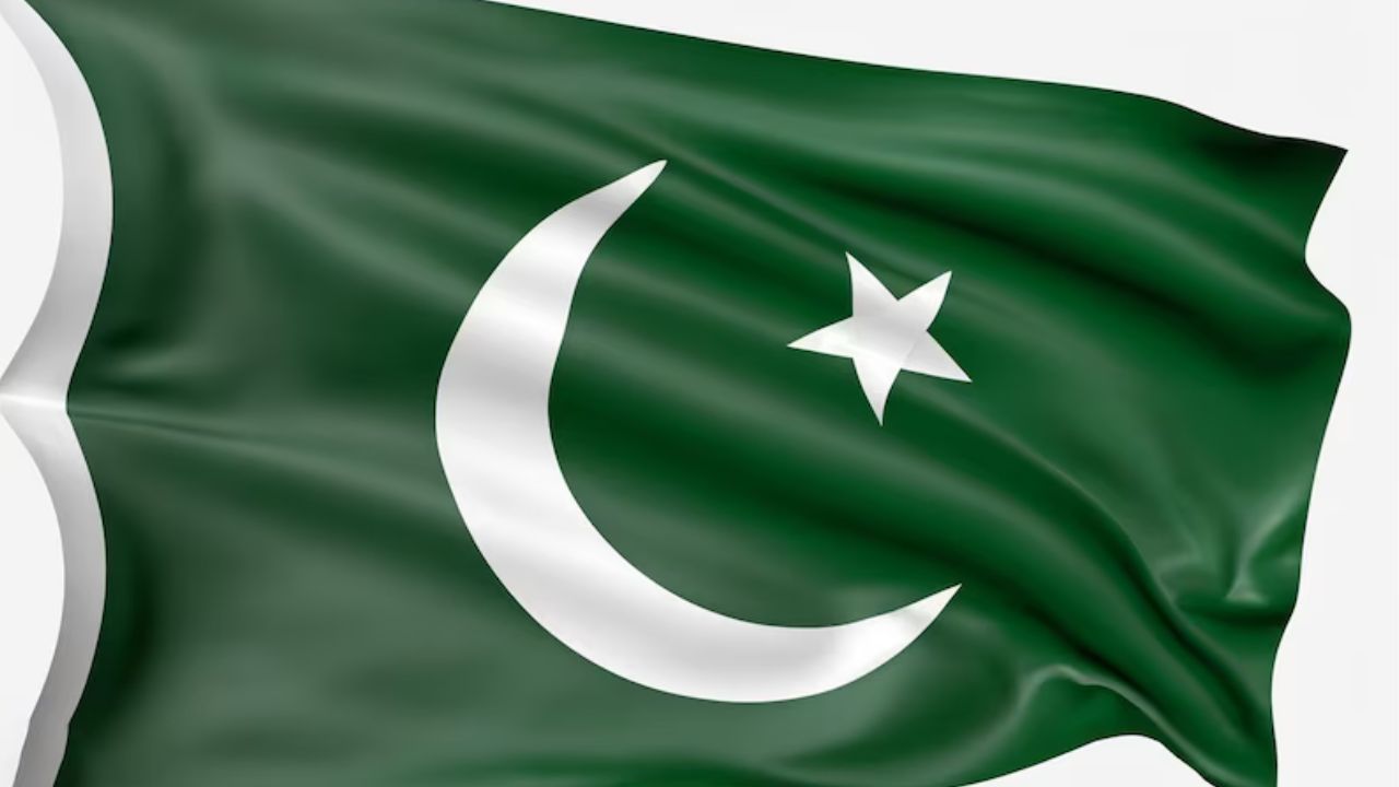 The Symbolism and History of the Pakistani Flag